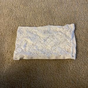 White strapless bandeau